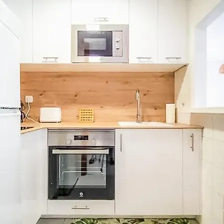 Apartment 2 Minutes From The El Albir