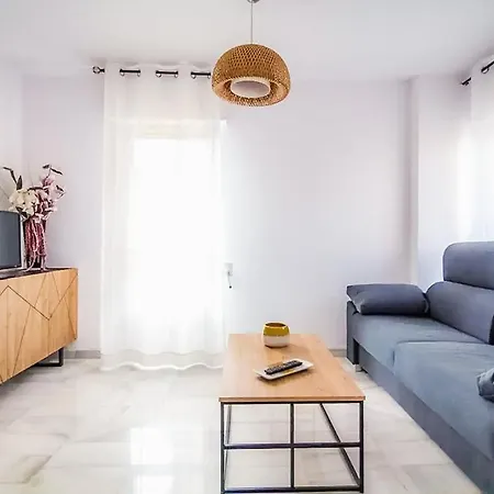 2 Minutes From The Apartment *