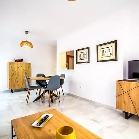 2 Minutes From The Apartment *